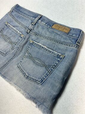 Y2K Vintage Abercrombie & Fitch Denim Mini Skirt with Frayed Hem authentic size
